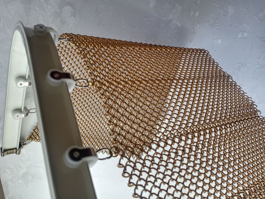 Cortinas de malla metálica de color dorado para arquitectura Material de aluminio para decoración